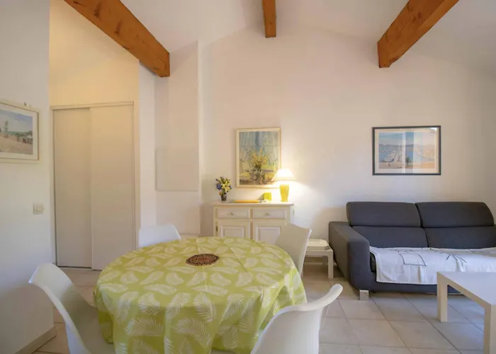 Small House With Garden - With Pool Fréjus