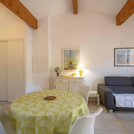 Small House With Garden - With Pool Frejus